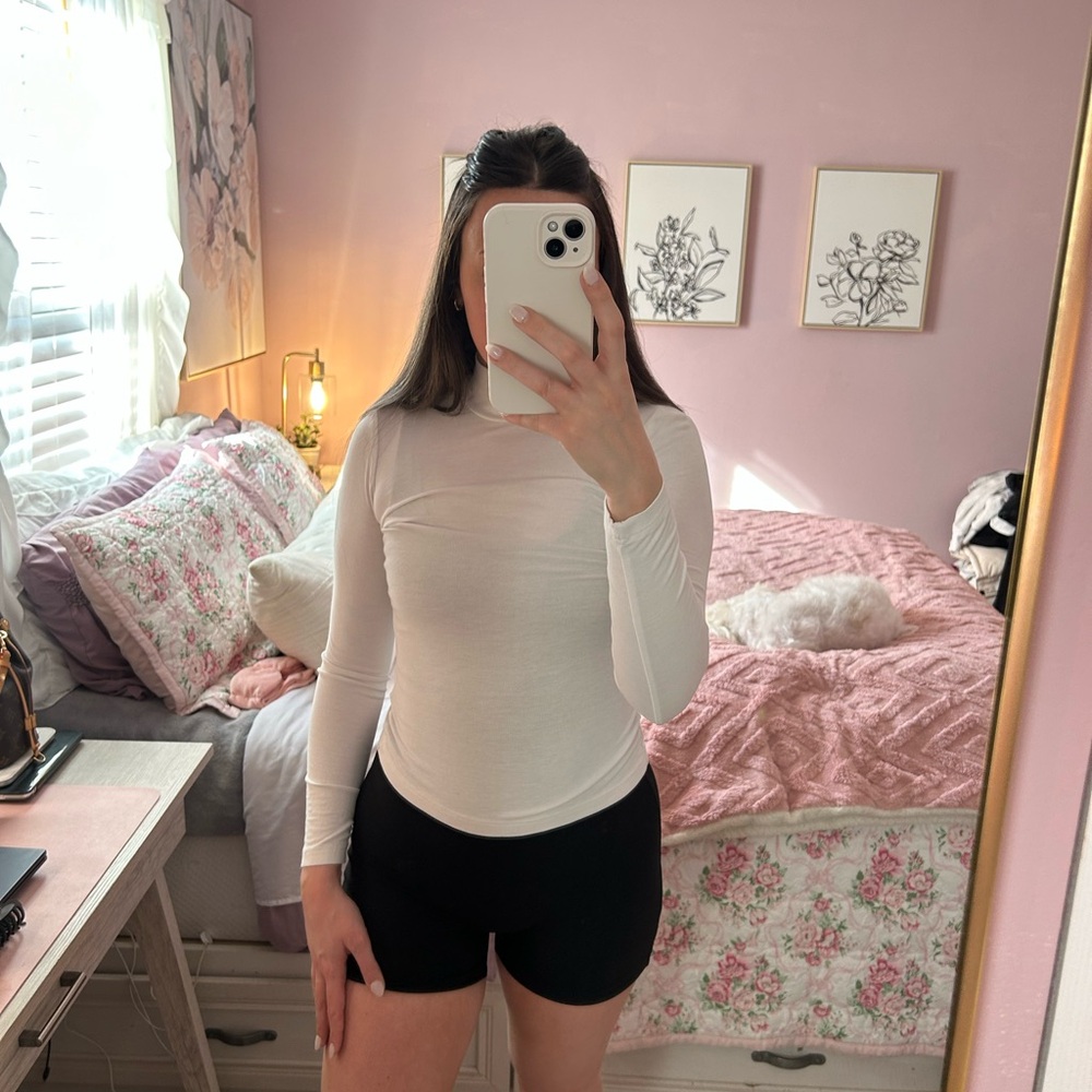 Amazon Women's Cream Long Sleeve Top